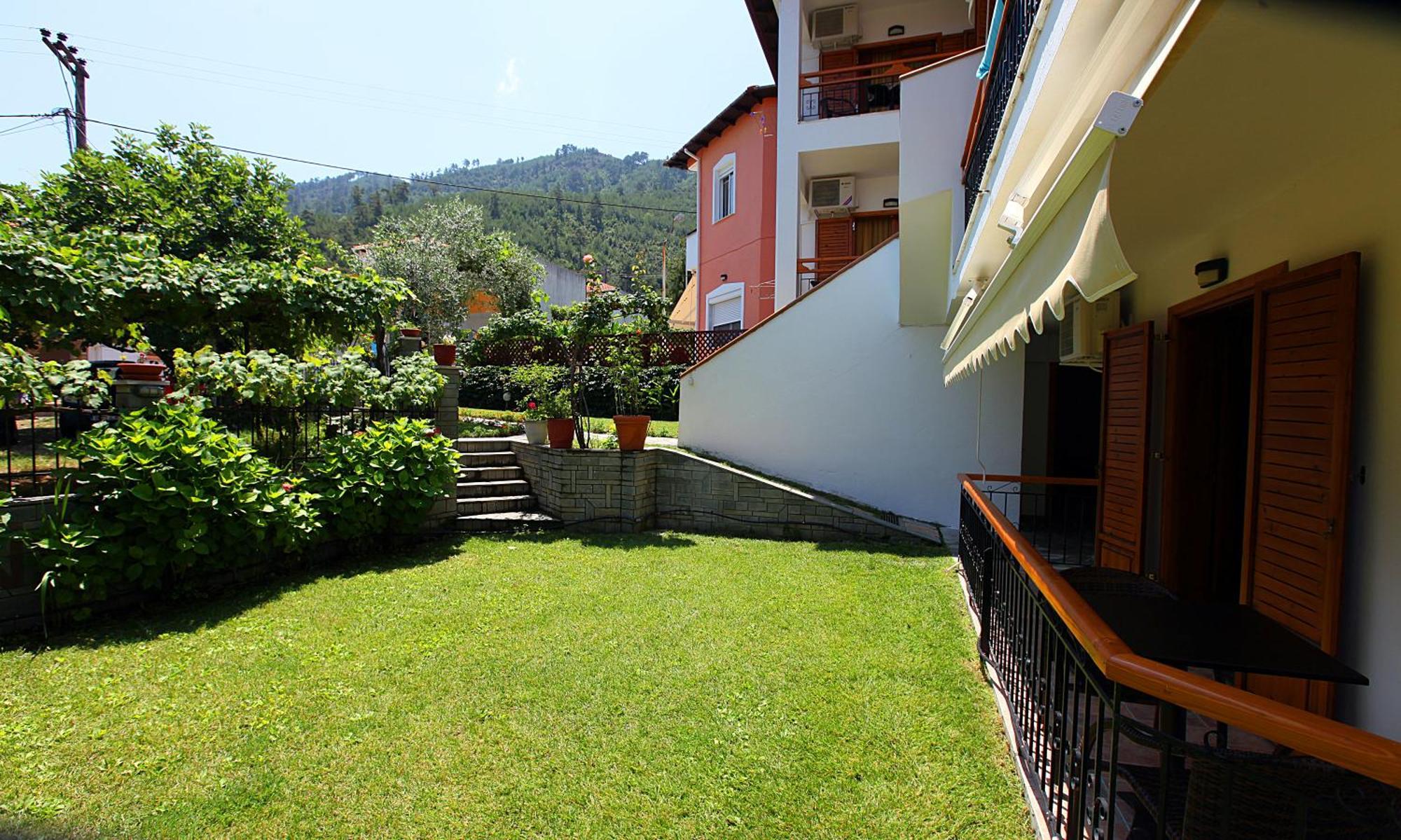 Nama Apartments Скала-Потамиас Экстерьер фото
